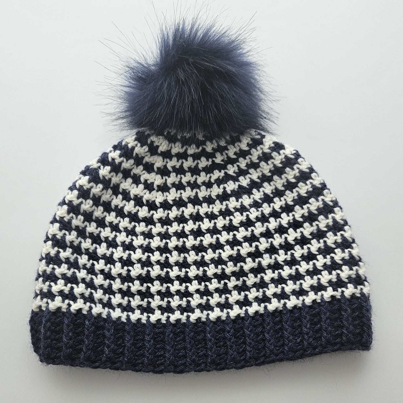 Vintage Houndstooth Hat Crochet Pattern