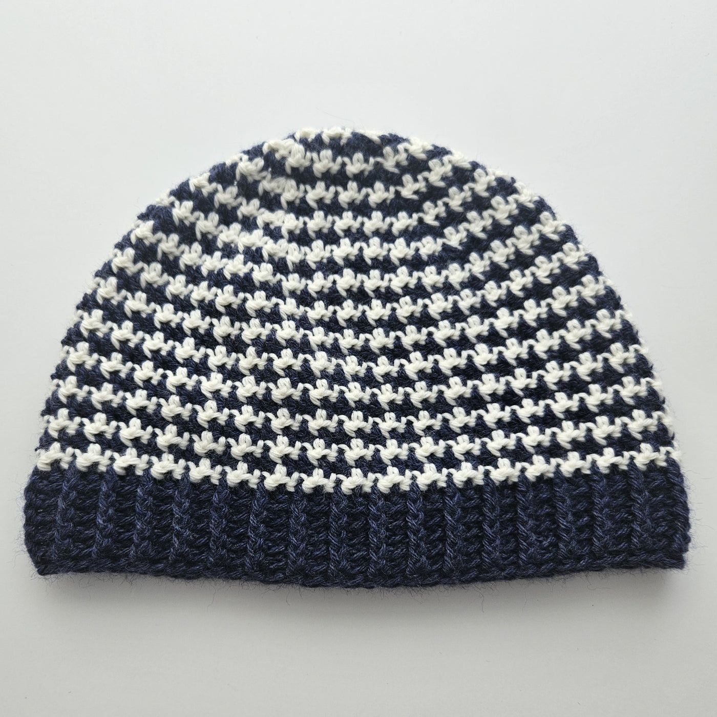 Vintage Houndstooth Hat Crochet Pattern